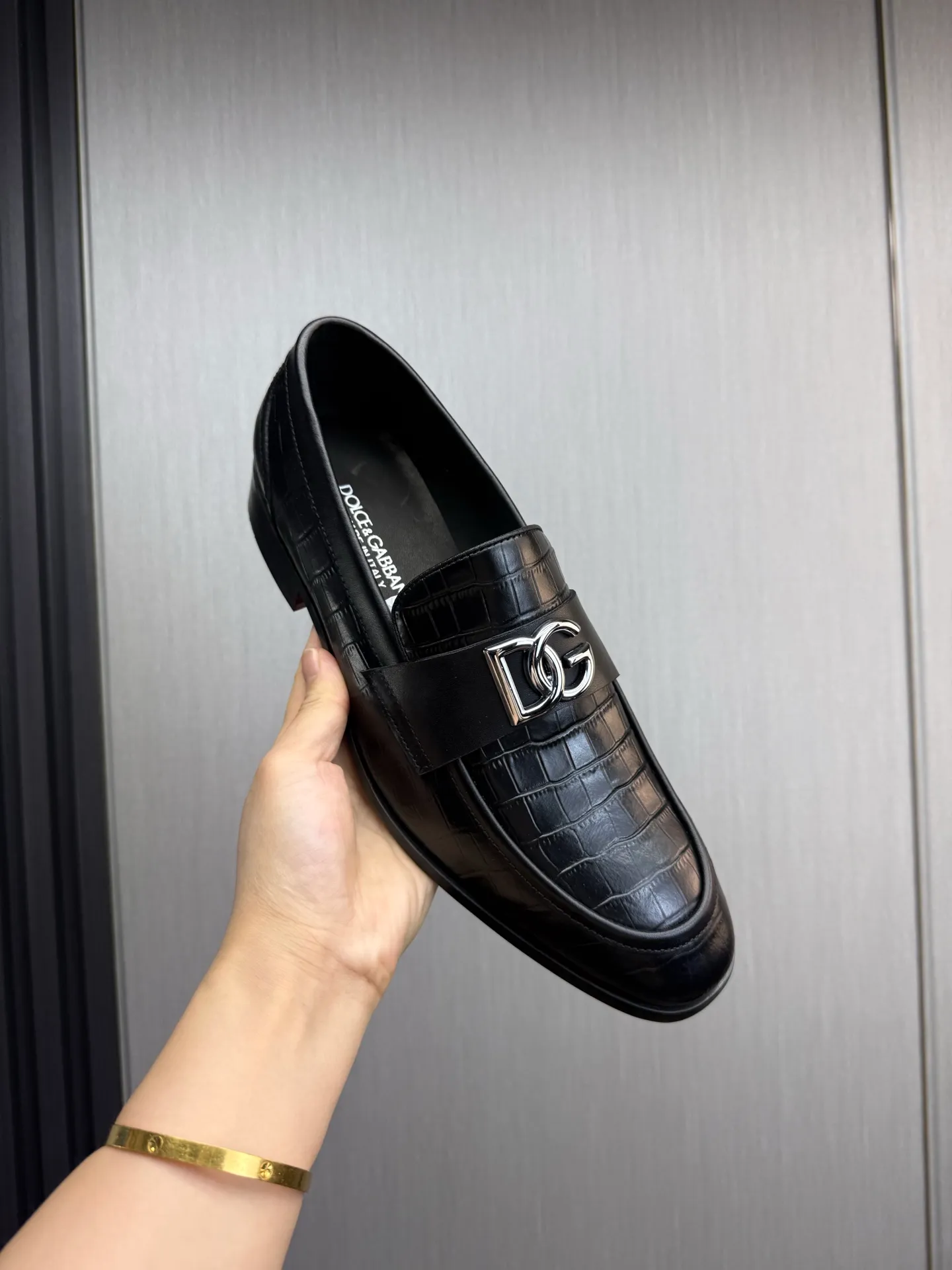Factory price 520💰 Dolce&G .DG men's loafers👞 Classic and fashionable style, embellished with personalized DG logo. Imported cowhide, open-edge beaded cowhide, cowhide lining, original non-slip and wear-resistant outsole Size: 39-44 (customized at 38.45)